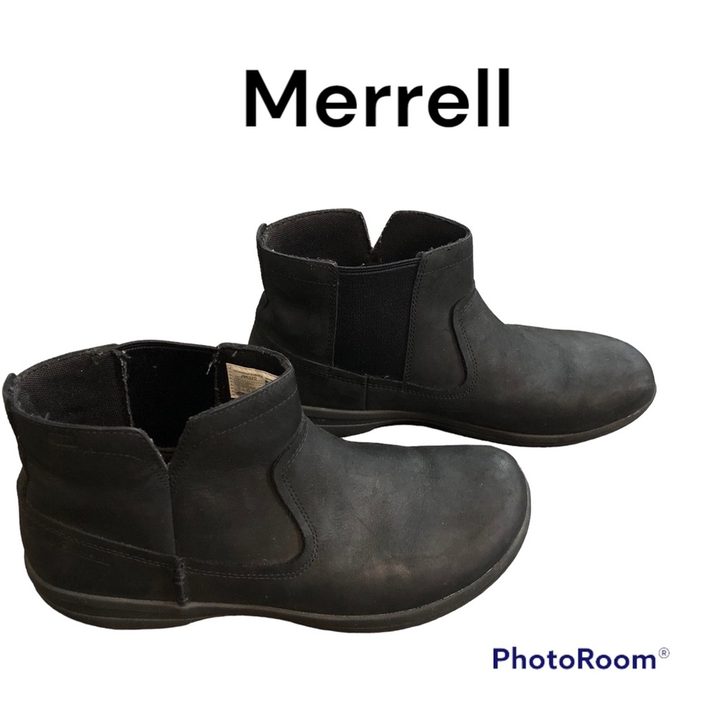 Merrell Black Ankle Booties with Sleek Design